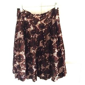 Flirty knee length silk and cotton skirt